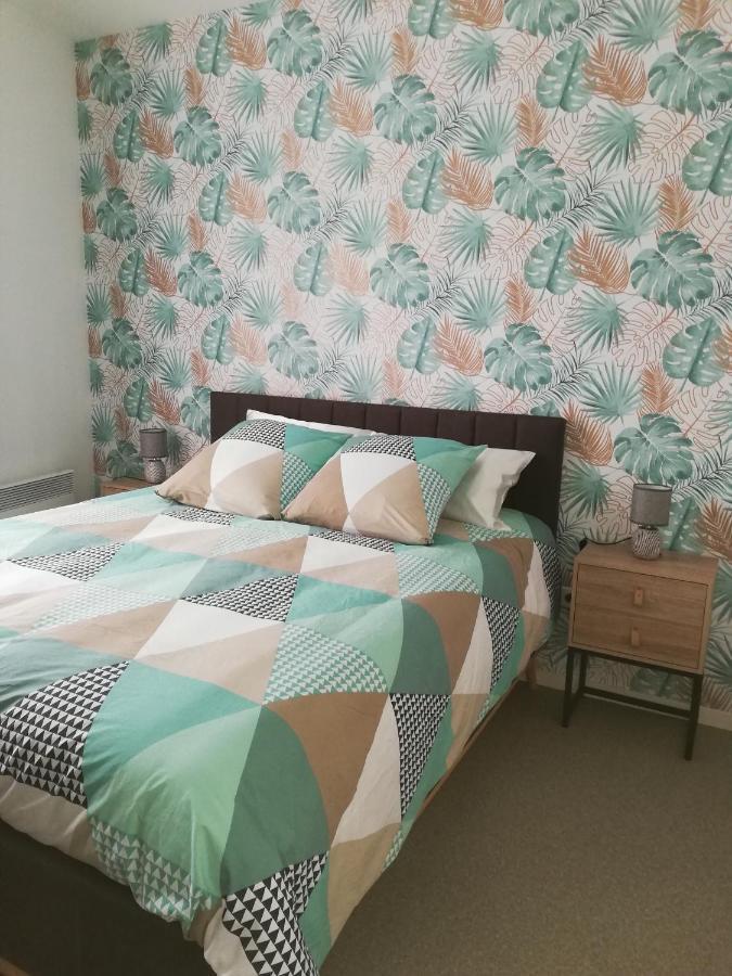 Meubles De Tourisme Le Trianon Et Le Petit Trianon Apartment Сен-Жуниен Екстериор снимка