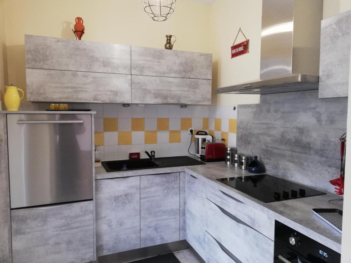 Meubles De Tourisme Le Trianon Et Le Petit Trianon Apartment Сен-Жуниен Екстериор снимка